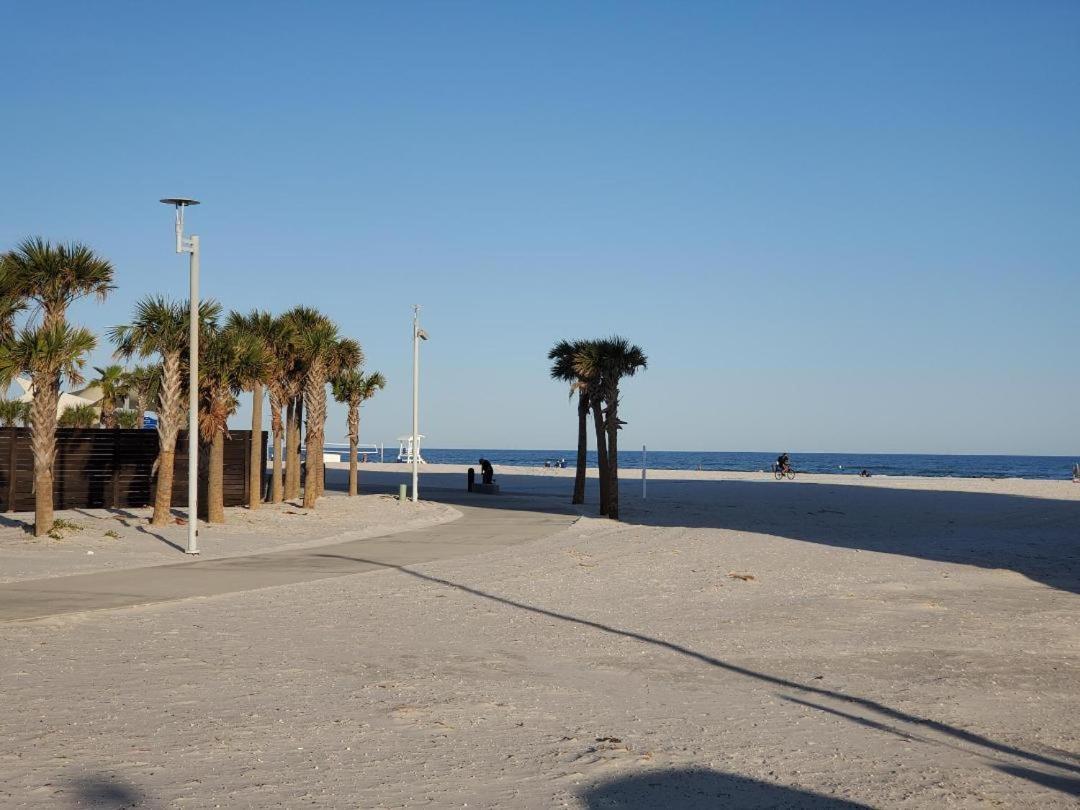 Island Winds East Aparthotel Gulf Shores Exterior photo